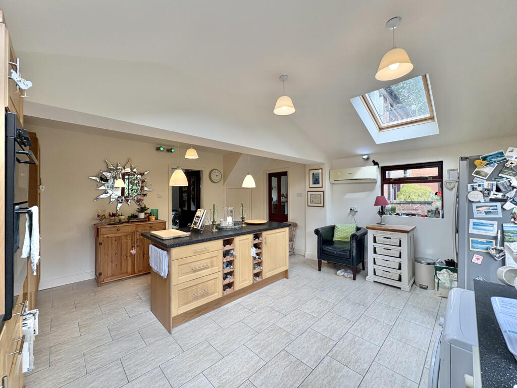 House in Fylde, Weeton-with-Preese - More