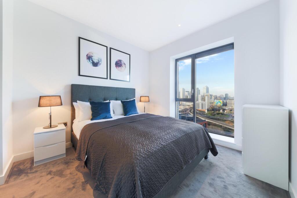 Apartment in London, Blackwall - More