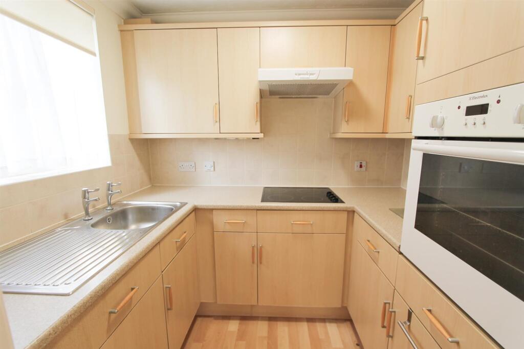 Main image of property: Hampton Lodge, 15 Cavendish Road, Sutton