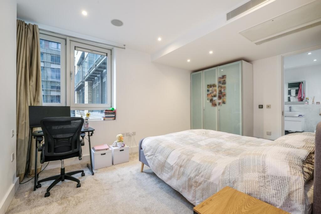 Apartment in London - View 4