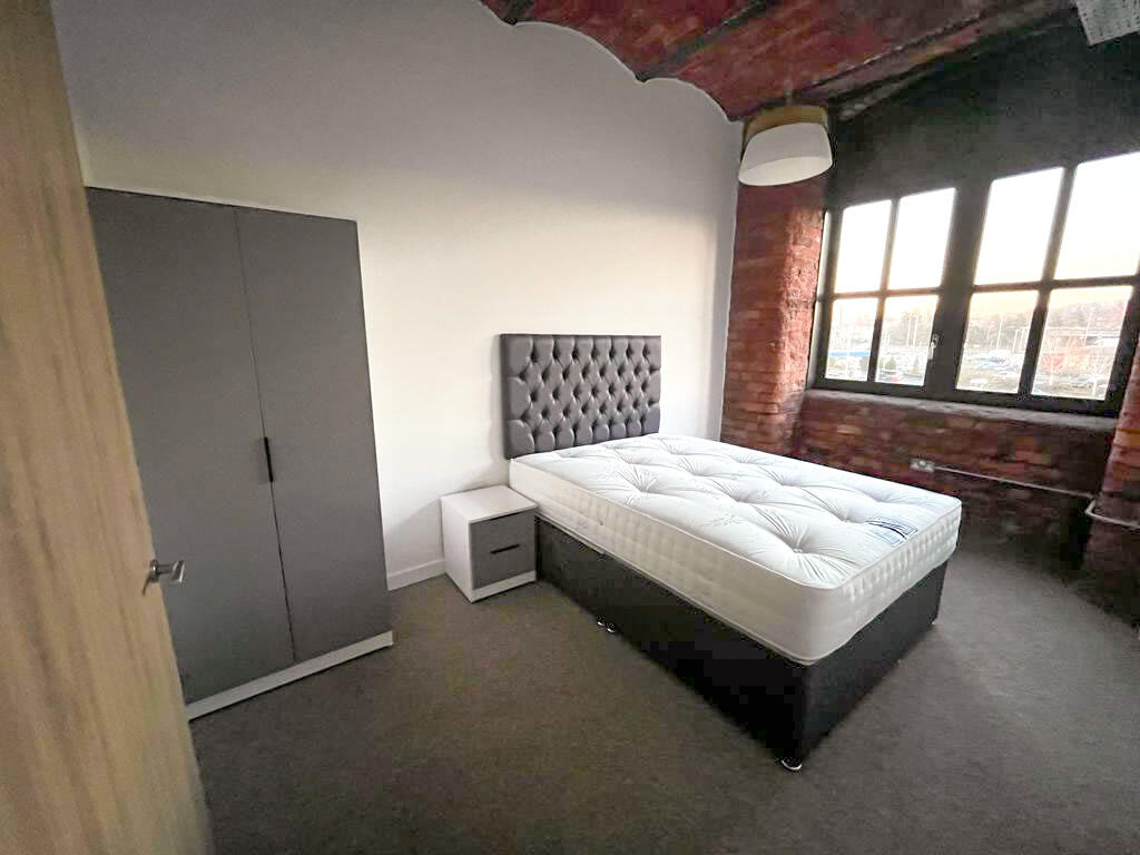 Apartment in Stockport, Portwood - View 4