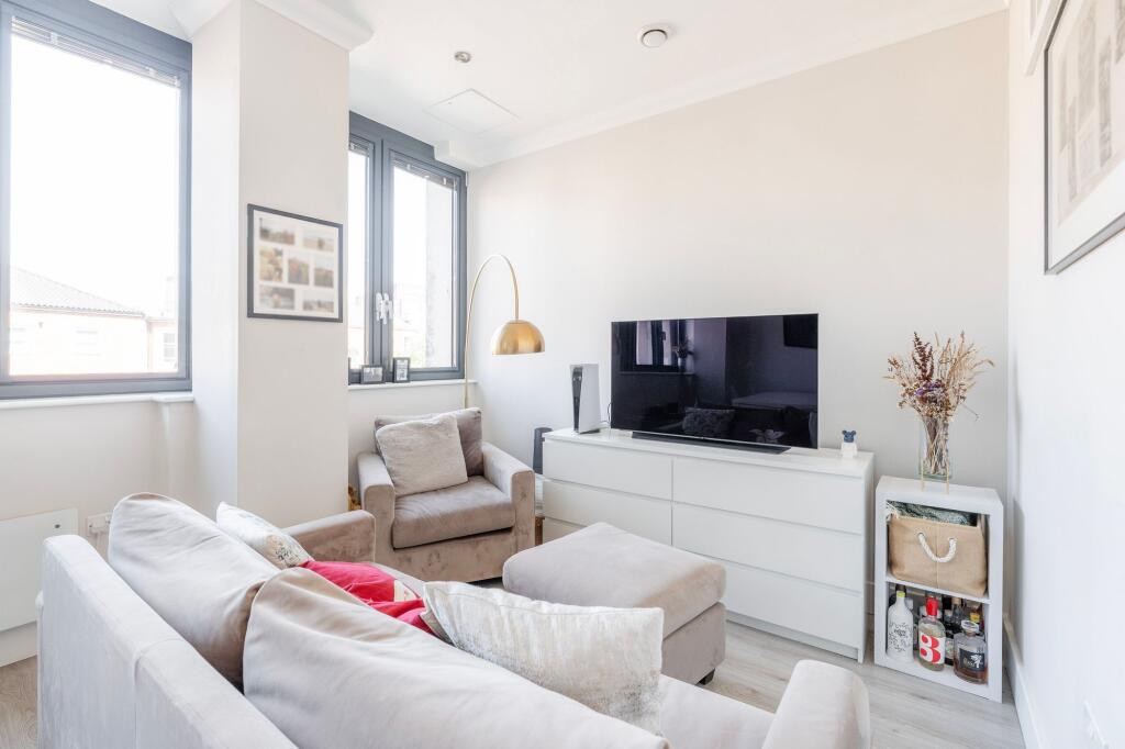 Apartment in Norwich, Norfolk - View 2