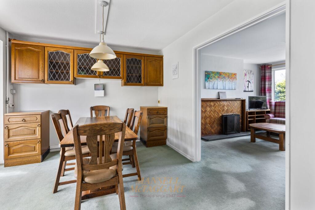 House in Crawley, Worth - View 3