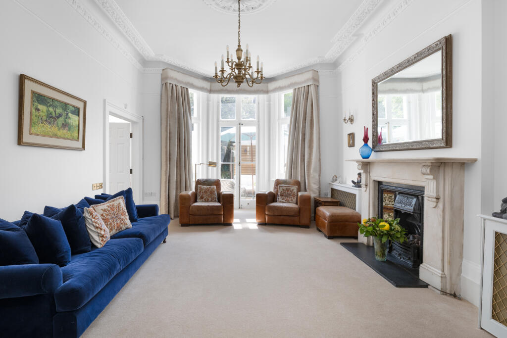 House in London, Strand-on-the-Green - View 2