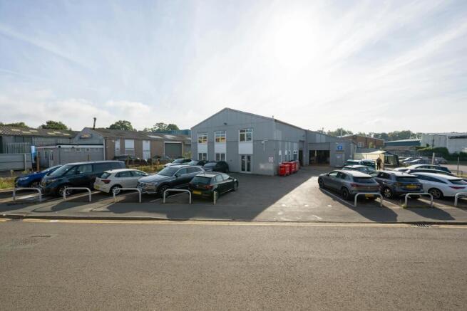 Unit 3, Redkiln Close, Horsham-34.jpg