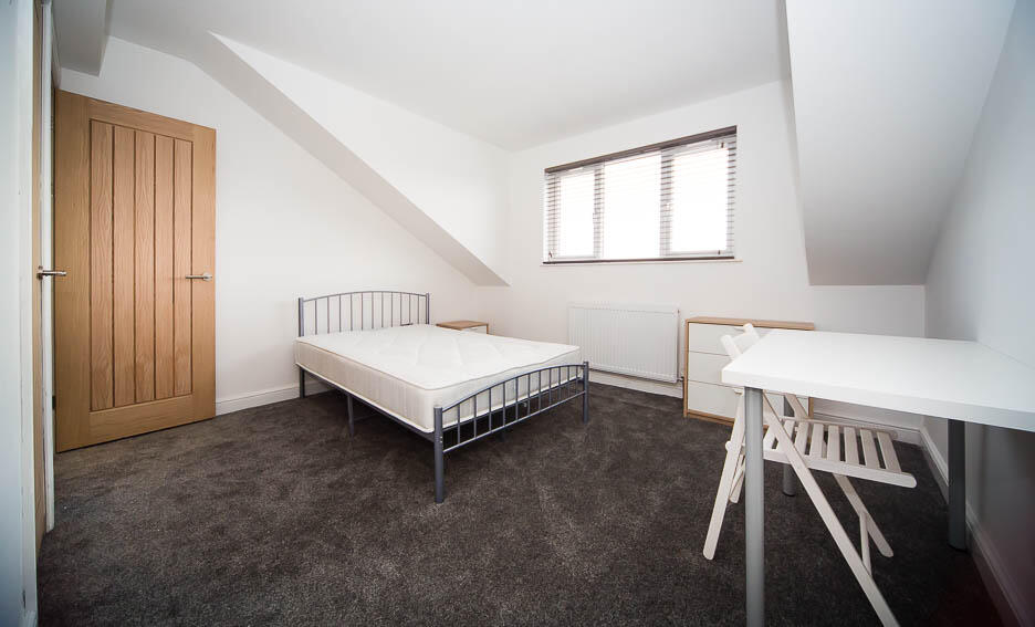 6 bedroom terraced house for rent