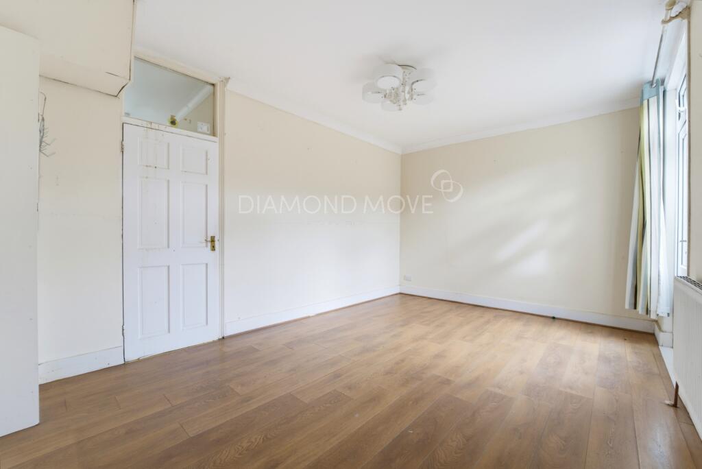 House in Twickenham - View 5