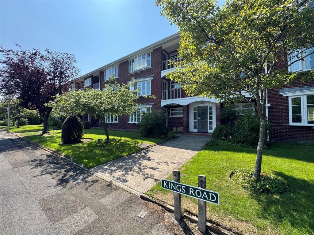 1-bed flat on Pownall Court, WILMSLOW, £234,950