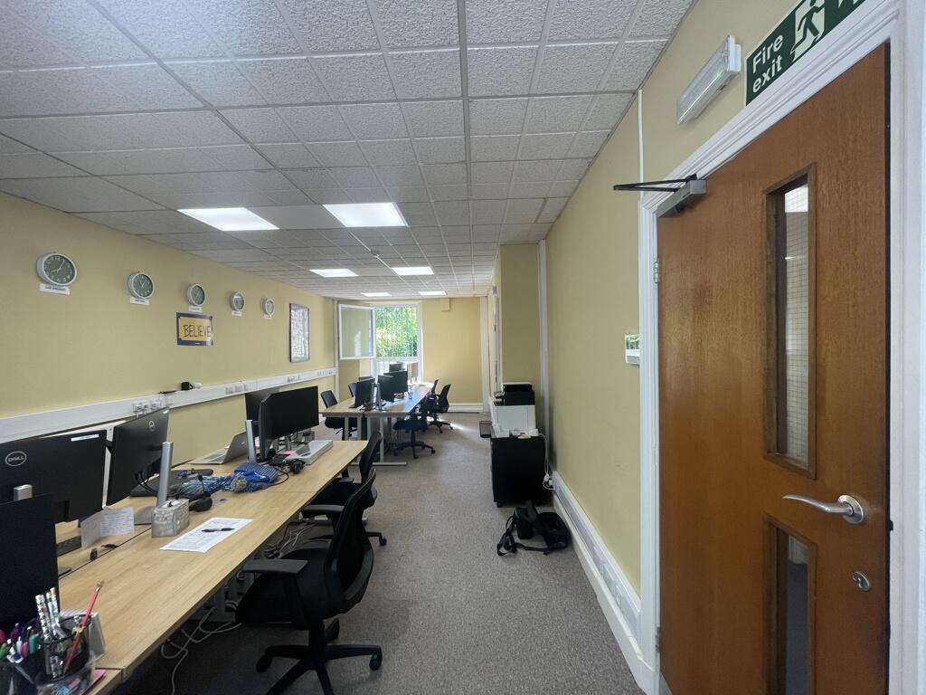 Photo 16