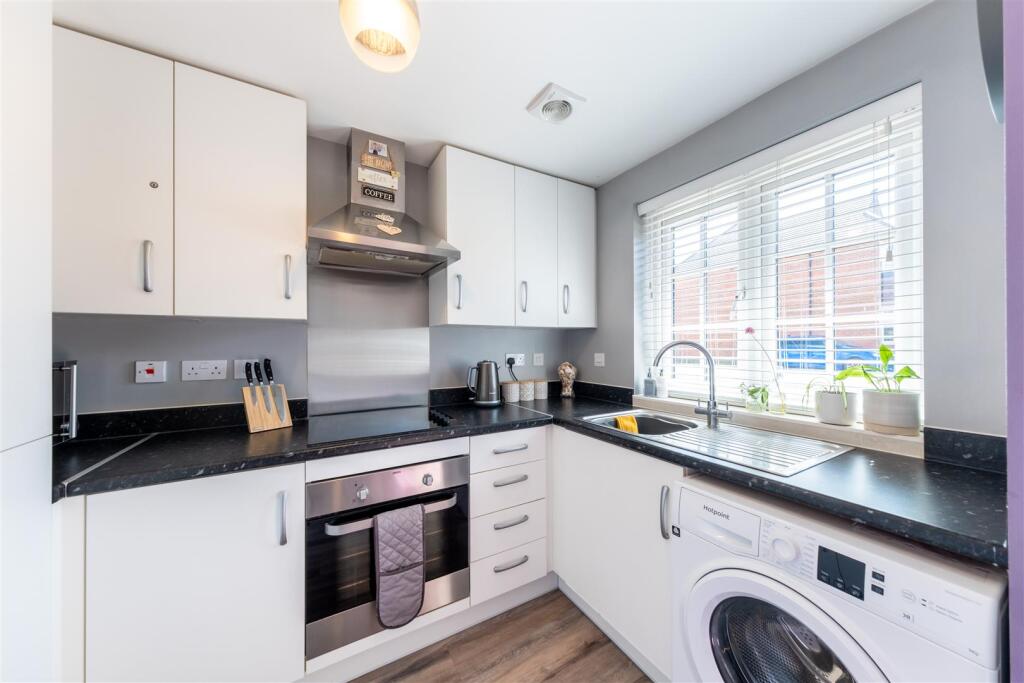Shire Way, Tattenhall, Chester photo 4