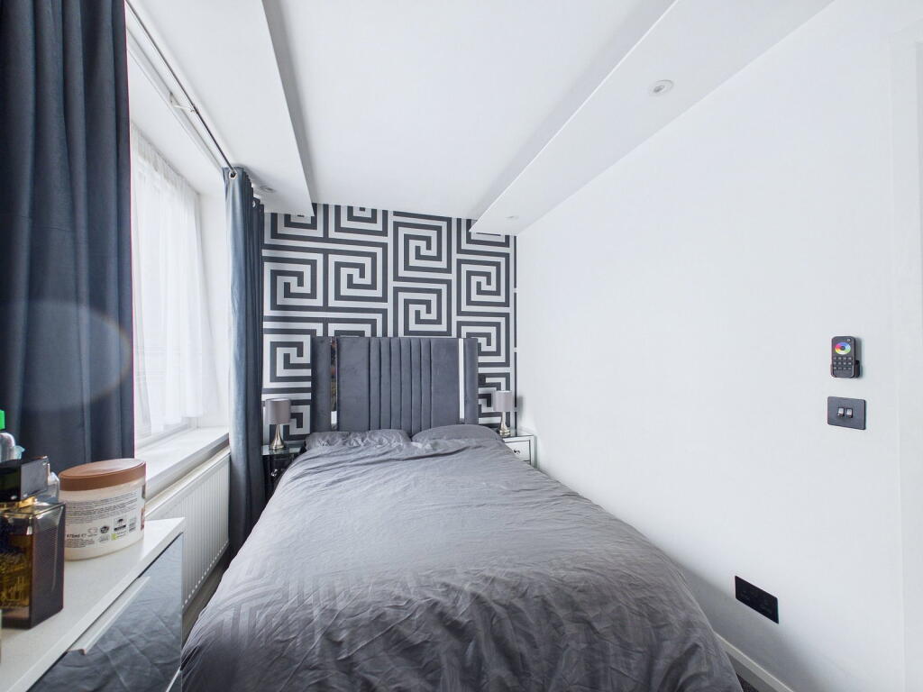 Apartment in Brighton - View 3