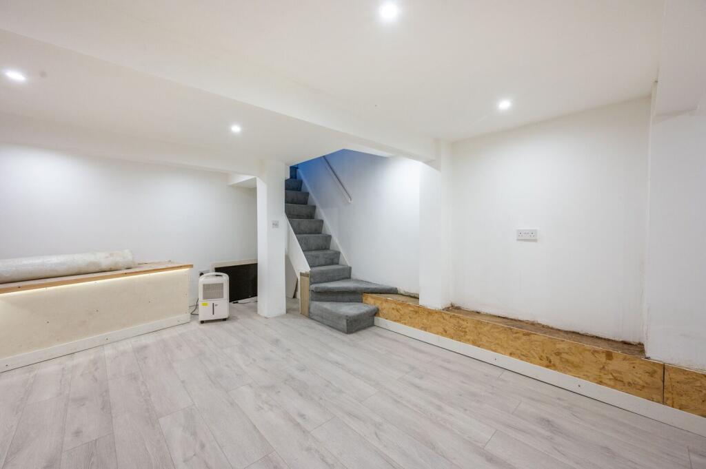 Westdown Road, Leyton, London, E15 – pohled 4