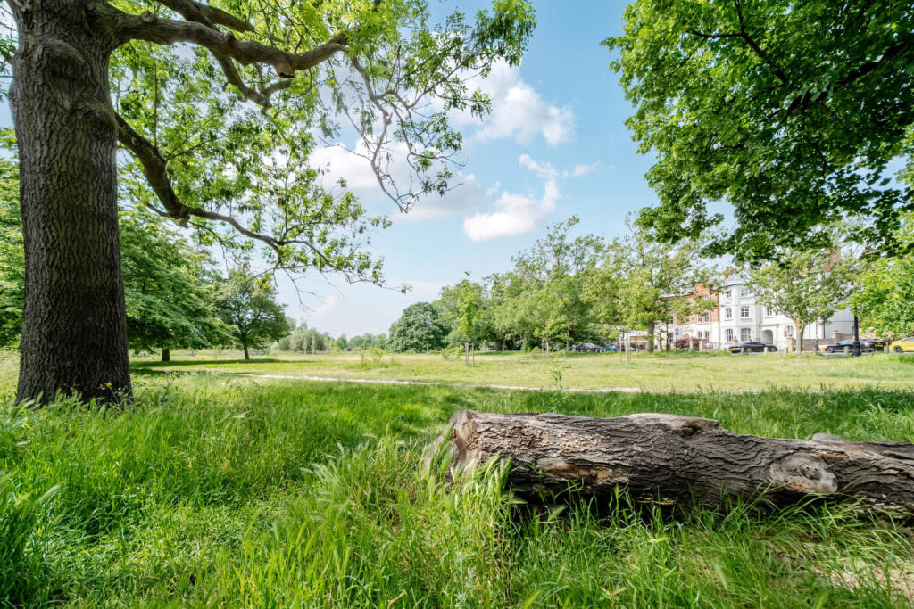 Clapham Common South Side, Clapham, London, SW4 - View 2