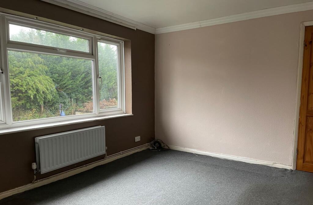 17 The Mead, Liphook, Hampshire, GU30 7AU photo 2