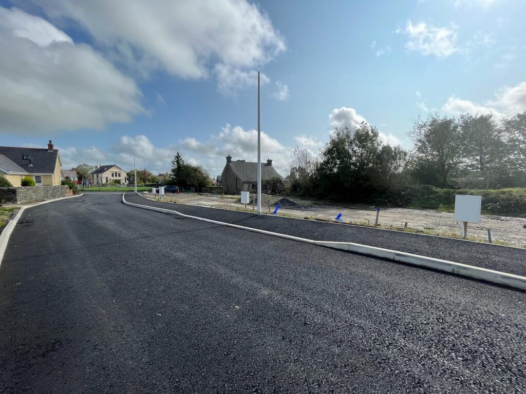 Maenclochog, Clynderwen, SA66 photo 2