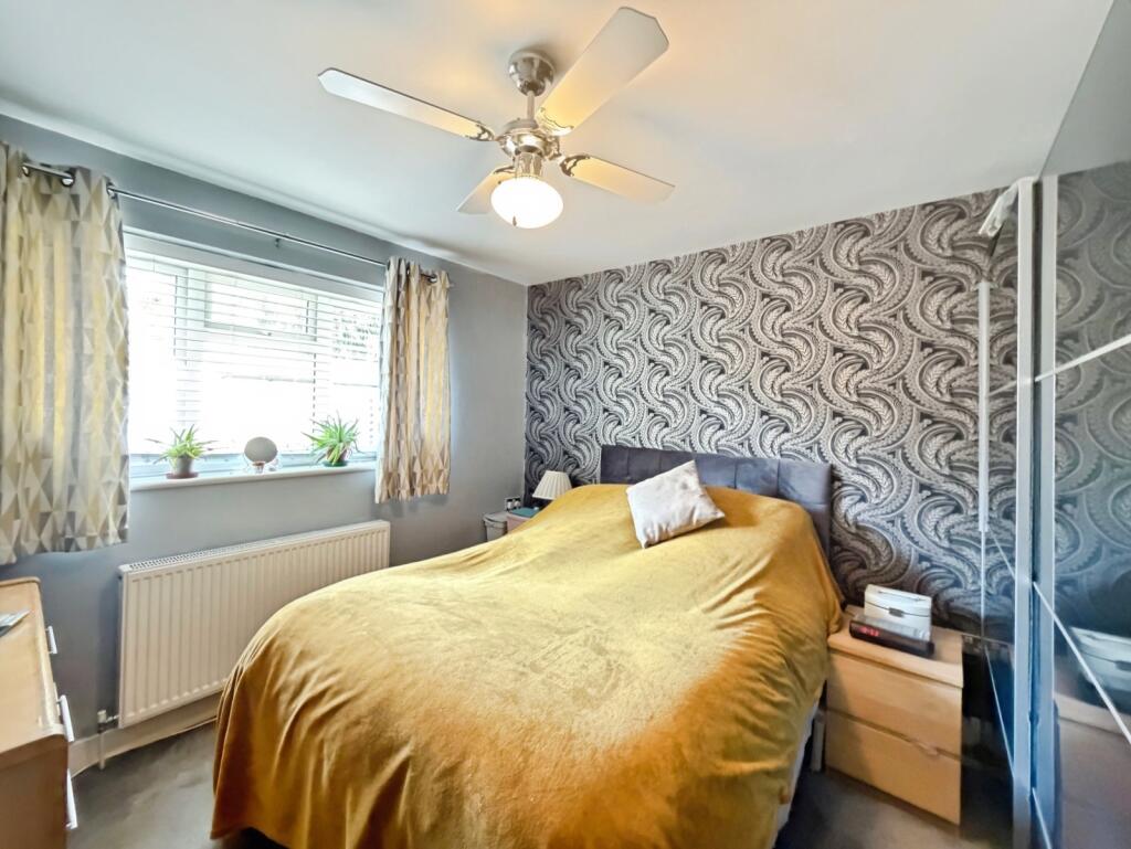 House in Guildford, Shawfield, Ash - View 4