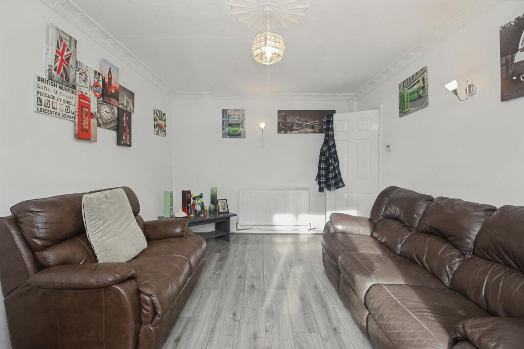 Apartment in Bradford, West Yorkshire - View 2