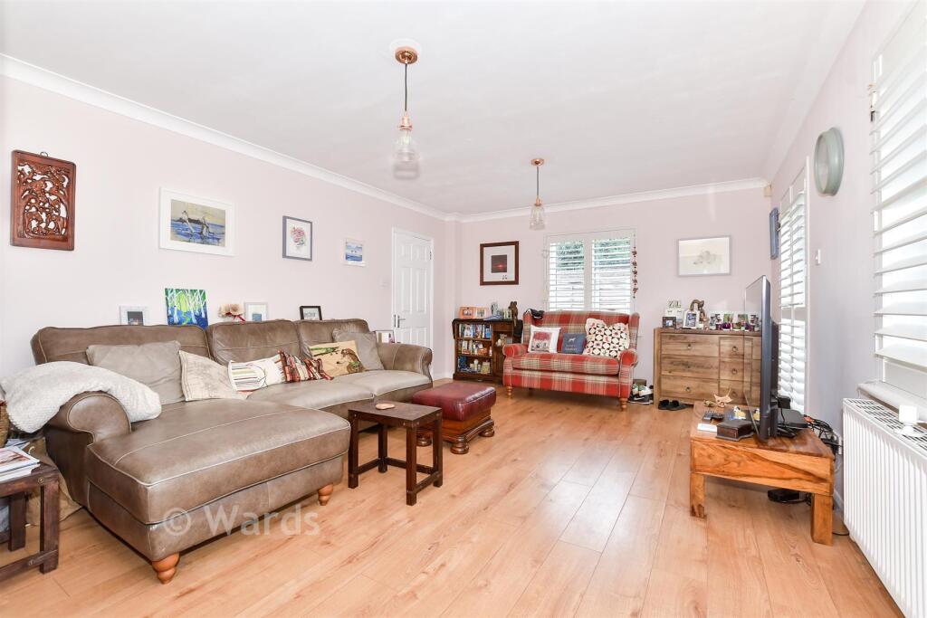 House in Maidstone, East Farleigh - View 3