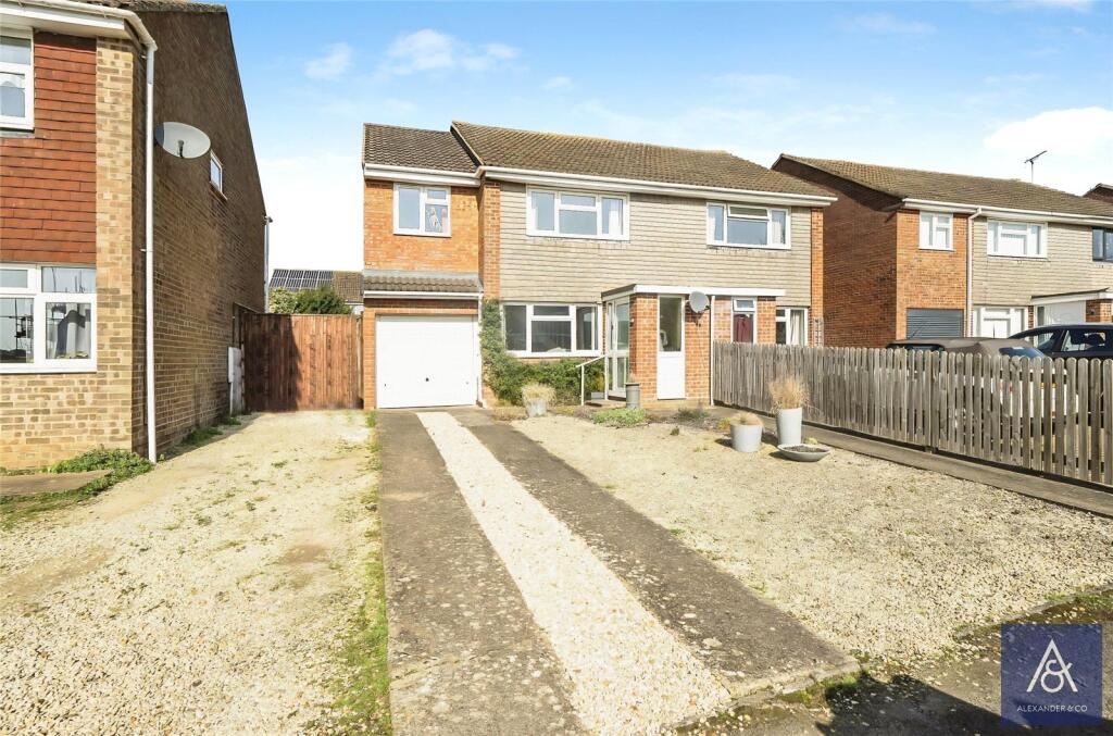 Main image of property: Dumas Cul-de-Sac, Brackley, Northamptonshire
