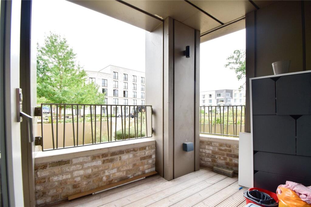 Apartment in Cambridge, Eddington - More