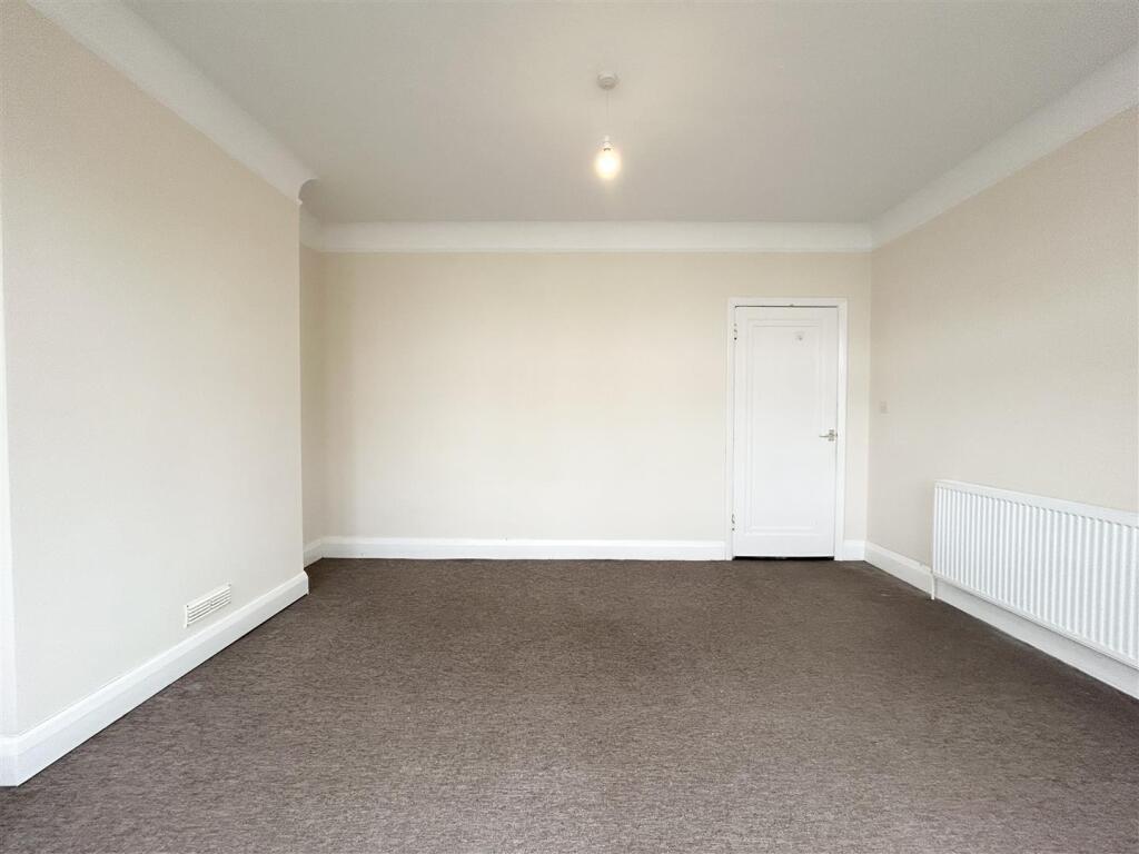 Apartment in Brighton - View 4