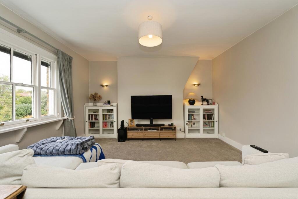 Apartment in Richmond, Petersham - View 4