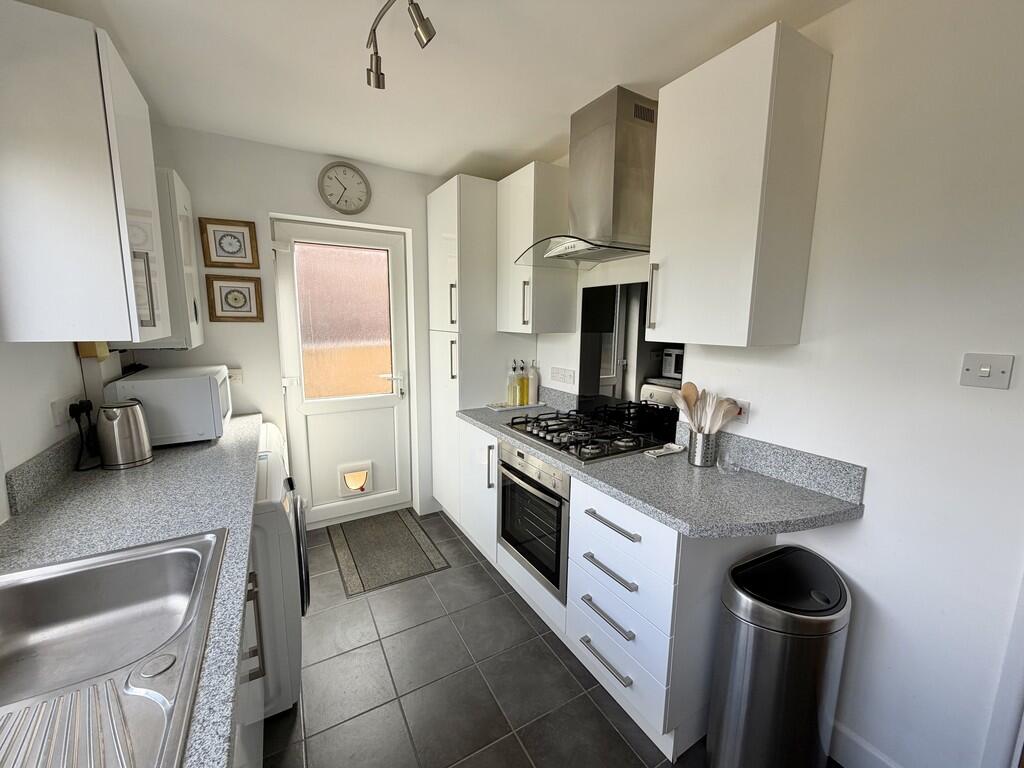 Upton Way, Broadstone photo 3