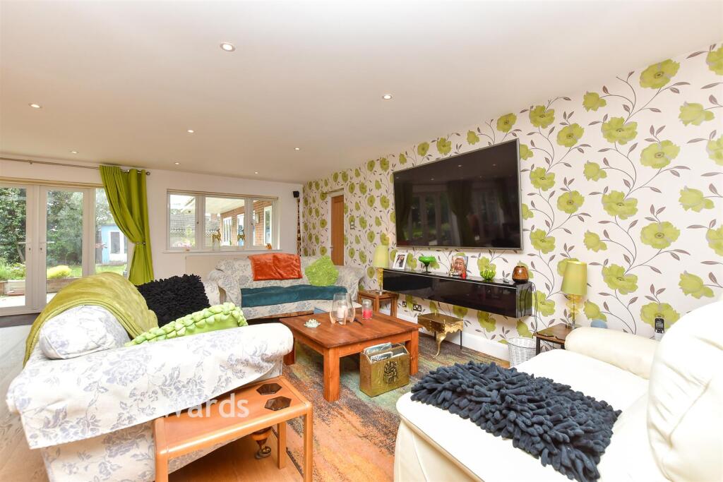 House in Gillingham, Medway - View 5