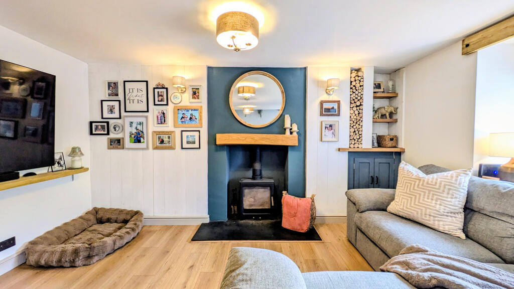 House in Merthyr Tydfil, Shirley Gardens, Heolgerrig - View 5