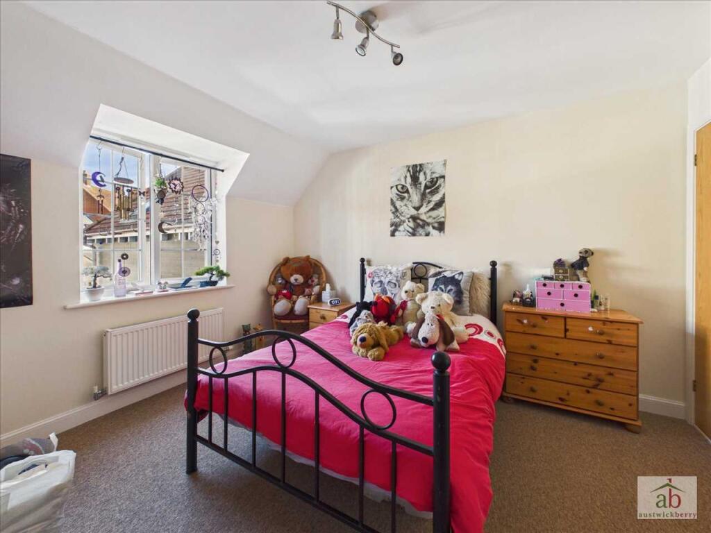 Apartment in East Suffolk, Grange Farm, Kesgrave - View 3