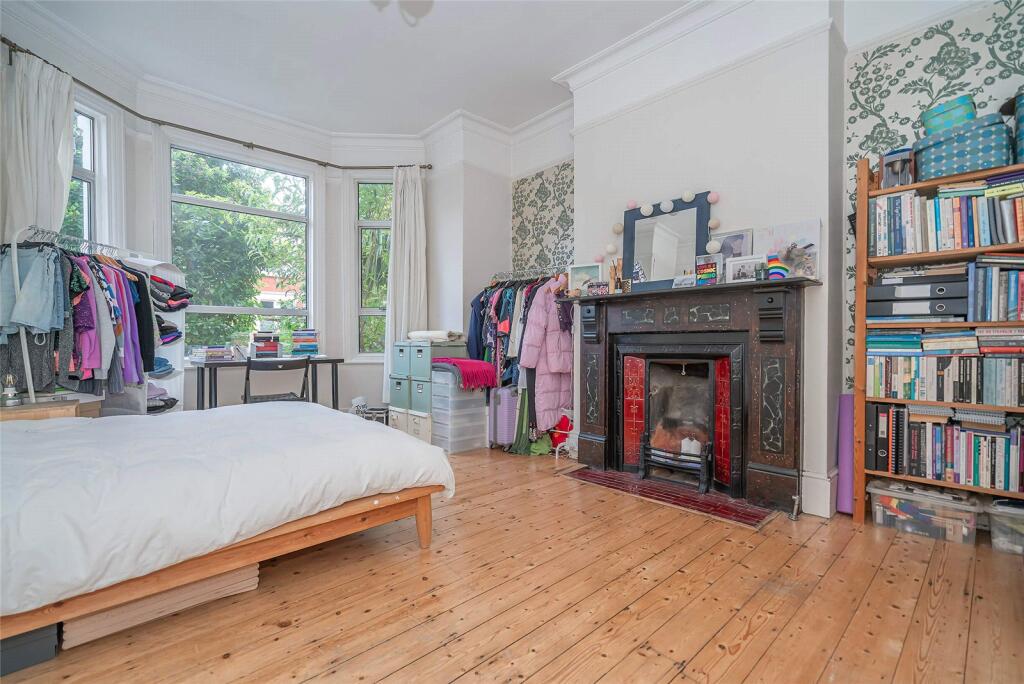 House in London, Bowes Park, New Southgate - View 3