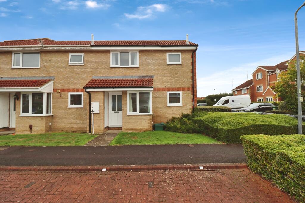 1-bed terraced on Great Meadow Road, Bradley Stoke, Bristol, £210,000