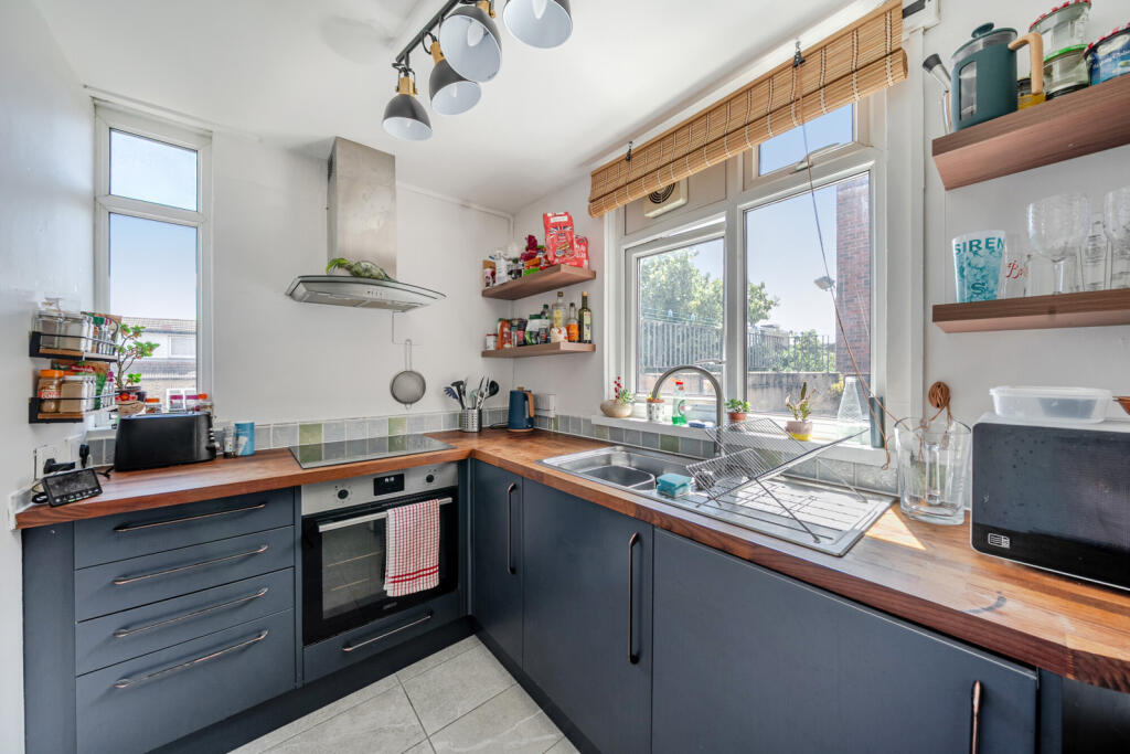 Main image of property: Carlton Grove, London