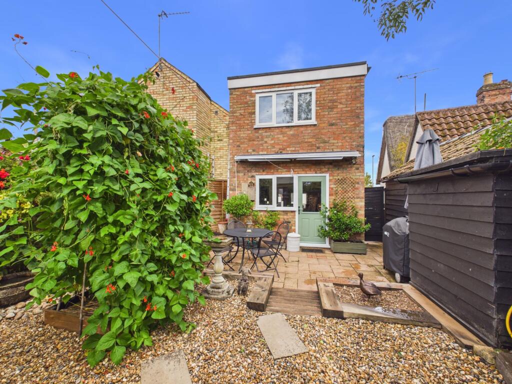 House in Huntingdonshire, Perry - View 4