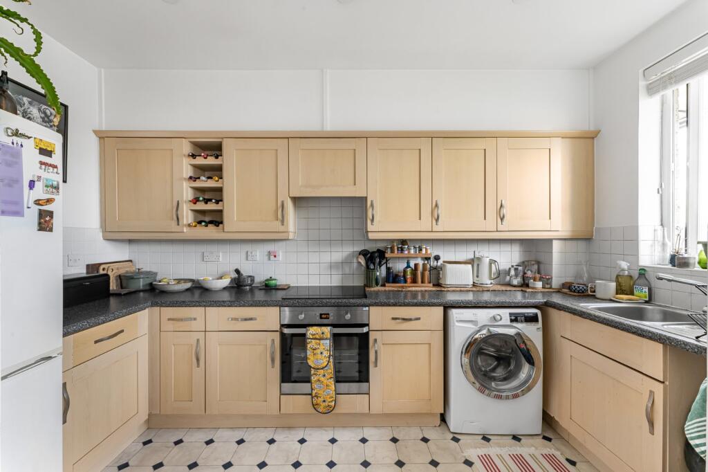 Apartment in London - View 2