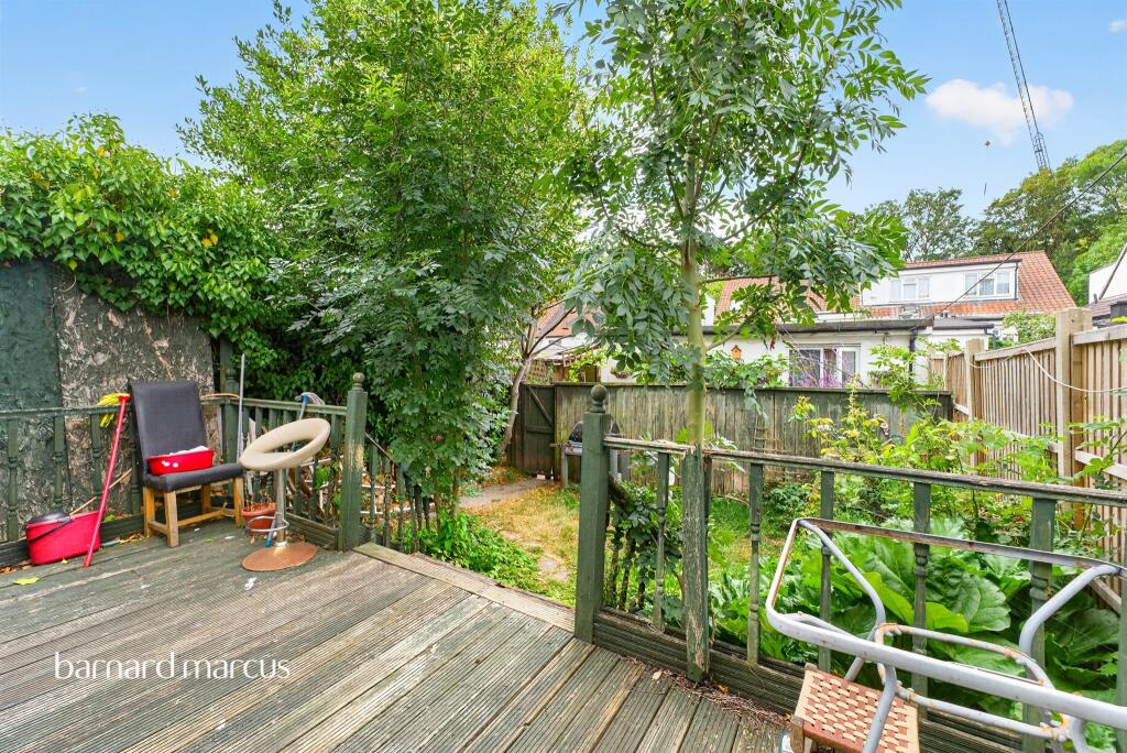 House in London - View 4