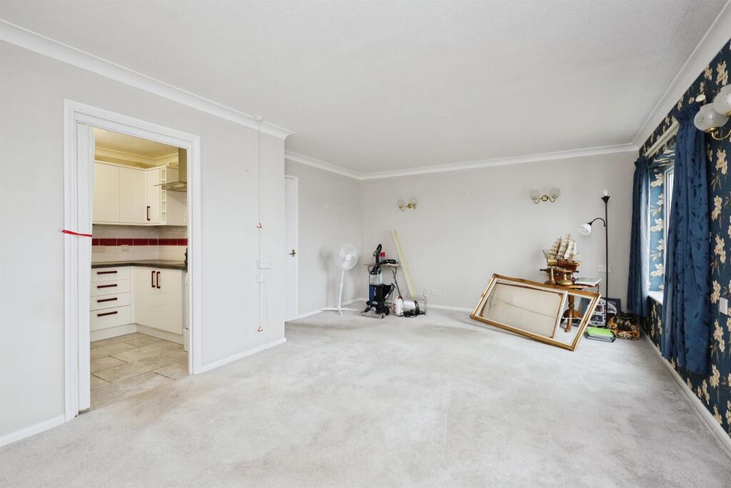 Wannock Road, Eastbourne photo 2