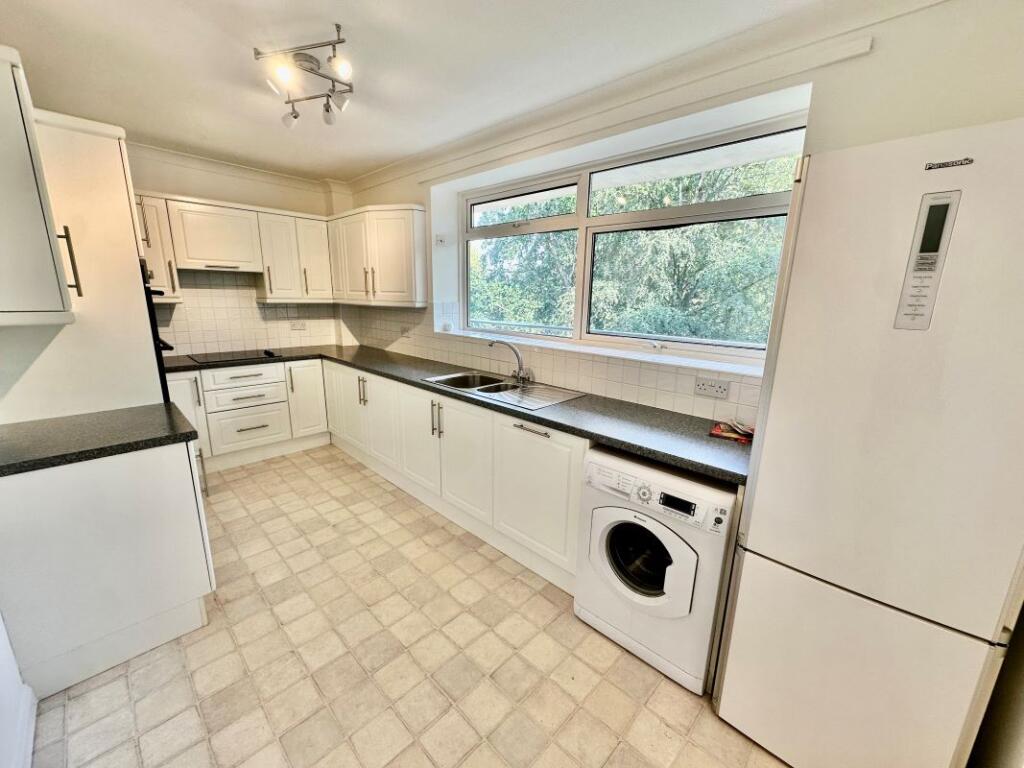 Apartment in Bournemouth - View 5