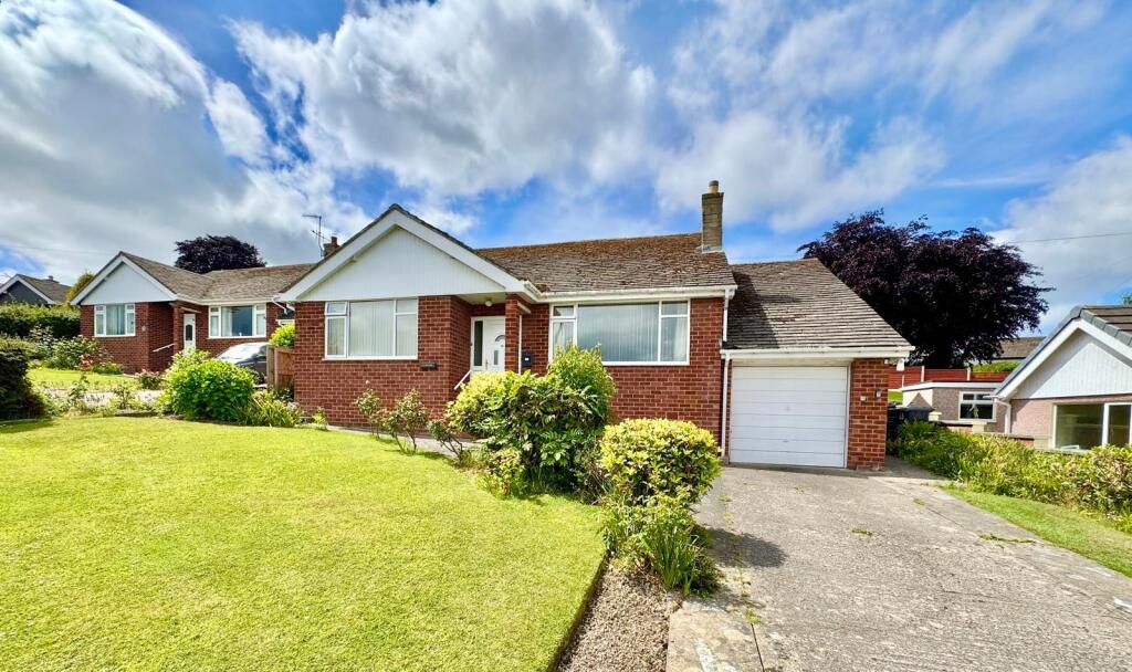 2-bed detached on Bryn Celyn, Conwy, £345,000