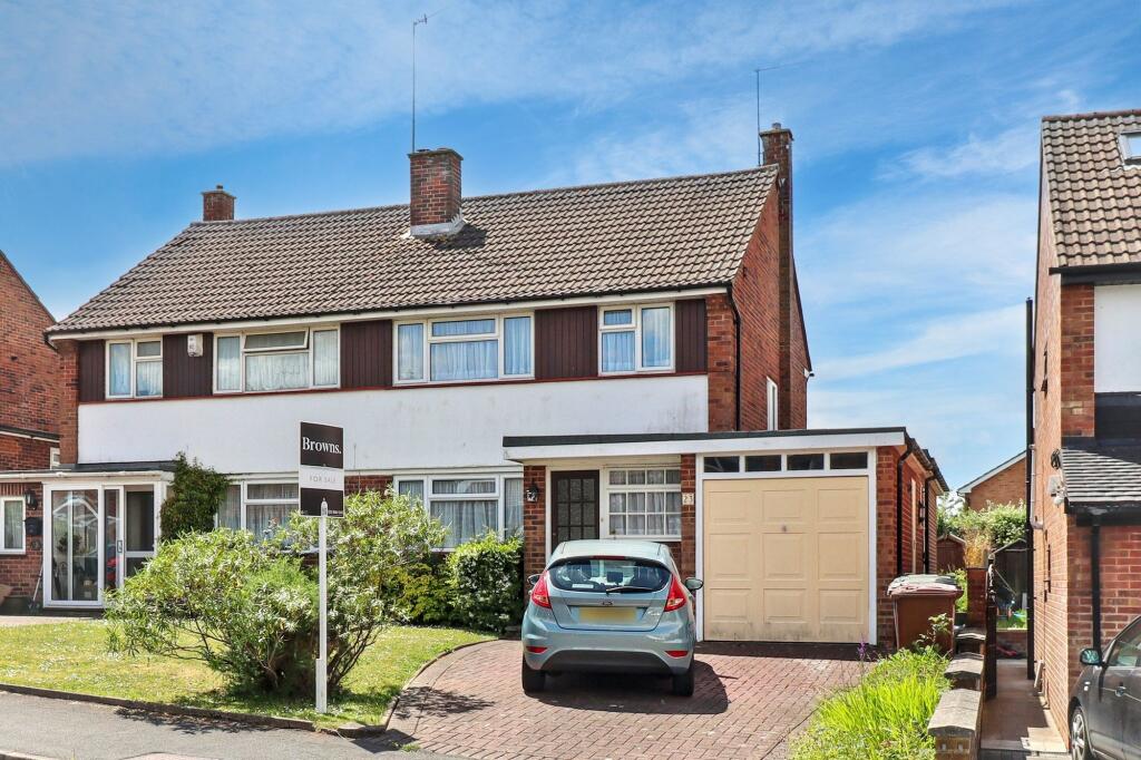 House in Hertsmere, Hertfordshire - View 2
