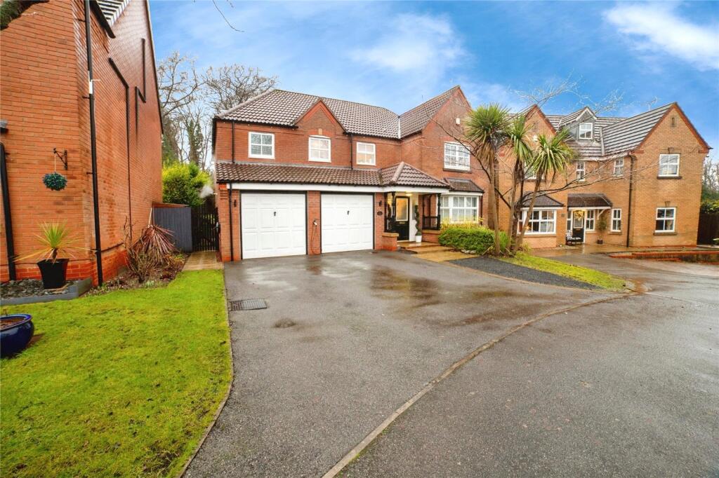 Main image of property: Paddock Close, Mansfield, Nottinghamshire, NG18