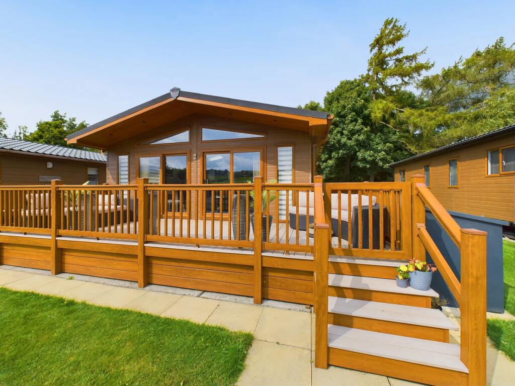 2-bed caravan on Plot 146 Kingfisher Holiday Park, Bishop Auckland, DL13 2SJ, £120,000