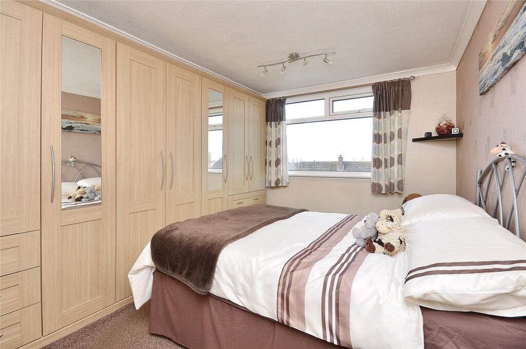 Acaster Drive, Garforth, Leeds, West Yorkshire photo 4