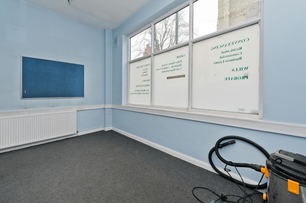 11 clapham pk rd6707.jpg