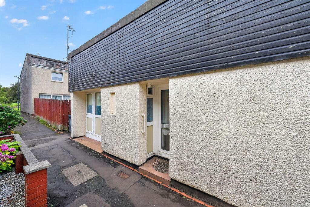 Main image of property: Skelmorlie Place, Kilwinning