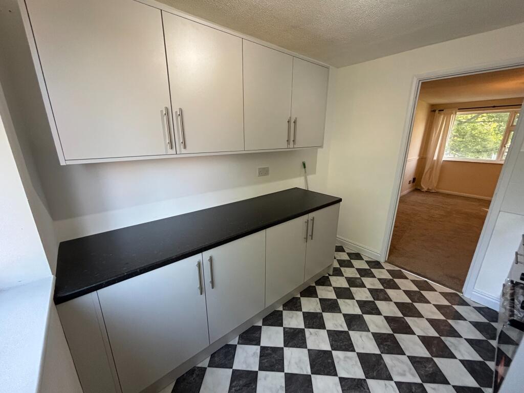 Apartment in Worcester - View 3