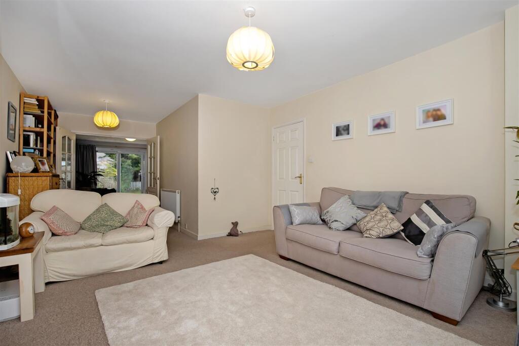Park Lane, Frampton Cotterell, Bristol photo 3