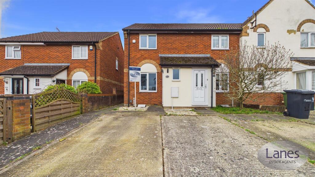 Main image of property: Hollybush Way, West Cheshunt