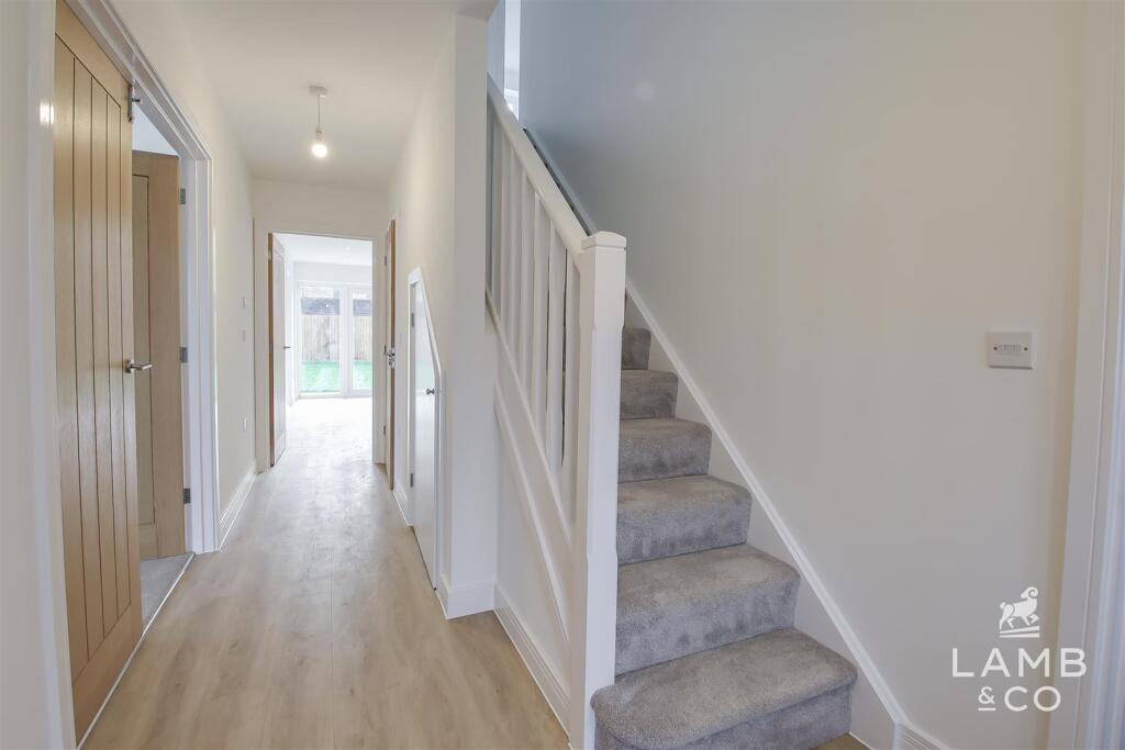 The Shire, Paddocks Lane, Ramsey, Harwich photo 2