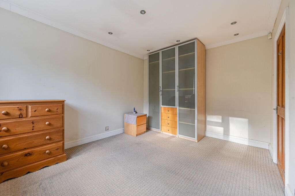 House in London - View 5